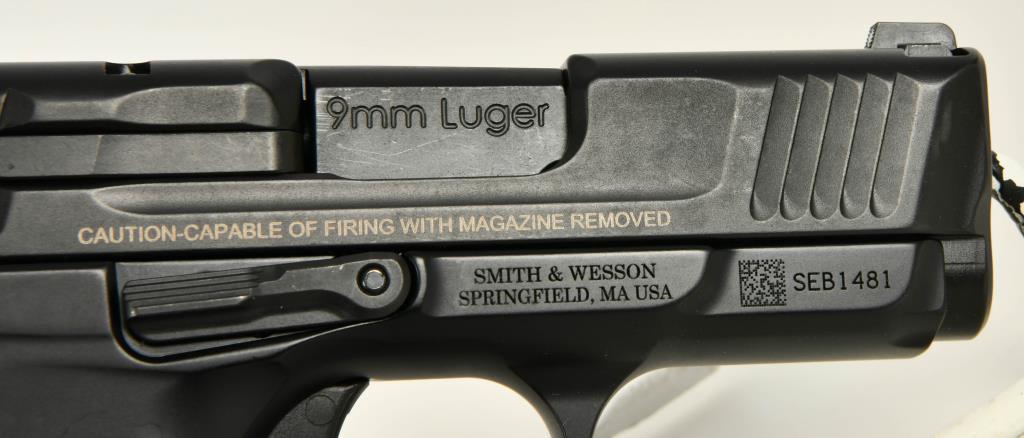 Smith & Wesson CSX Range Bundle 9x19mm Pistol