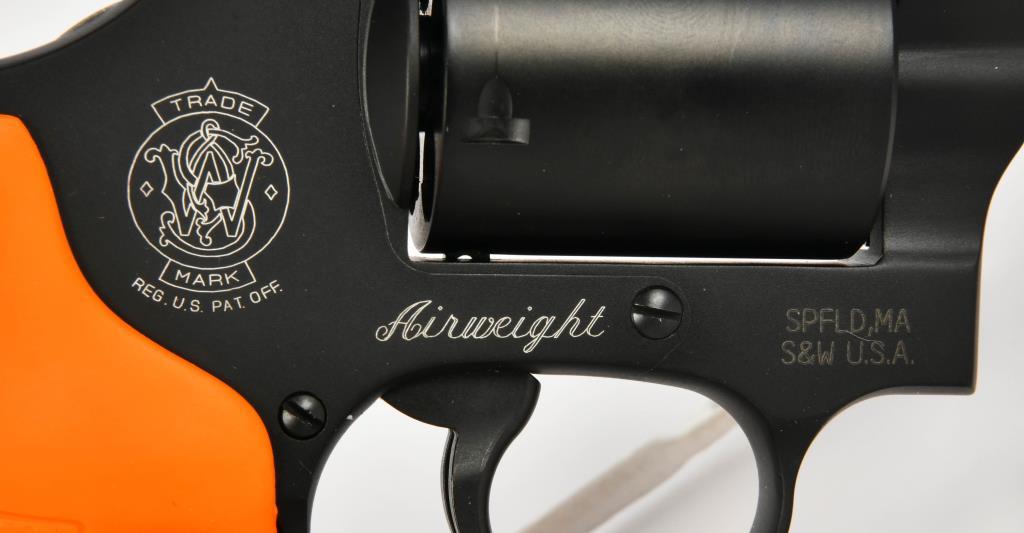 Smith & Wesson 360 Survival Kit .357 Mag Revolver