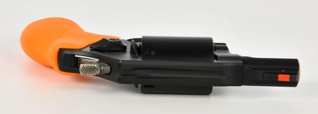 Smith & Wesson 360 Survival Kit .357 Mag Revolver