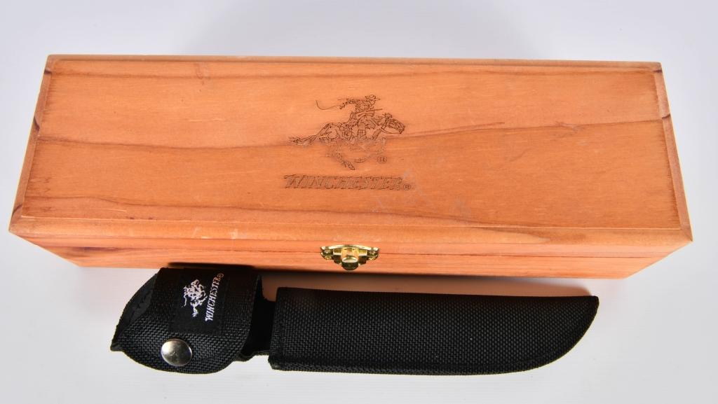 Set Of 2 New Collector Winchester Knives