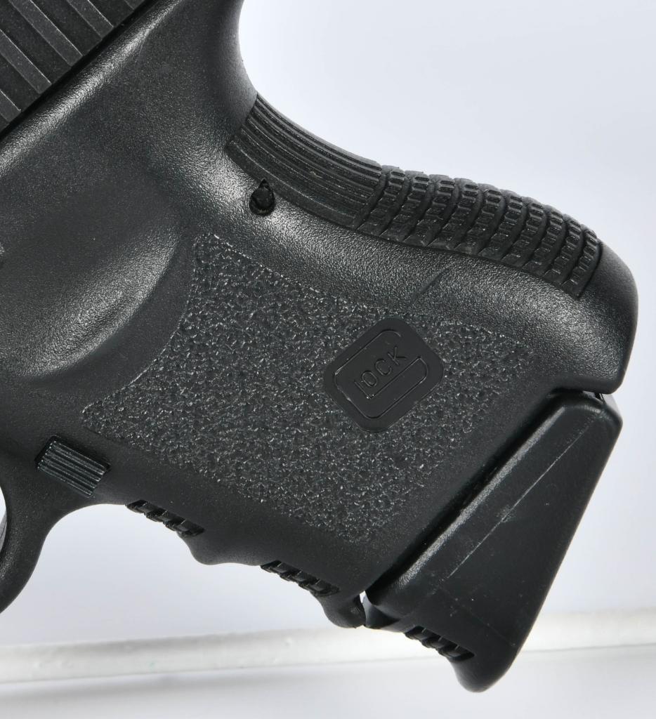 GLOCK 27 Gen 3 Semi Auto Pistol .40 S&W