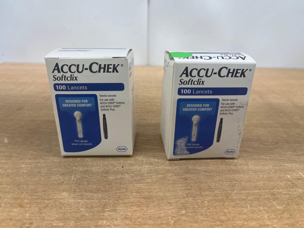 2 New Boxes Accu-Chek Softclik 100 Lancets