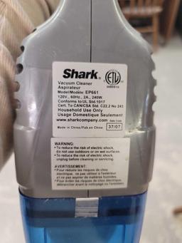 Shark 2 in 1 Stick and Hand Vacuum
