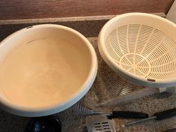 Plastic Colander , Bowl and kitchen Utensils Tupperware Straner