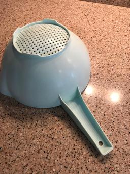 Plastic Colander , Bowl and kitchen Utensils Tupperware Straner