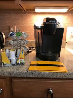 Keurig Coffee Maker with Rack K-cup Holder