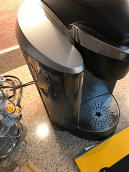 Keurig Coffee Maker with Rack K-cup Holder