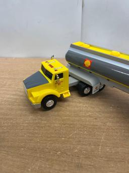 1994 Shell Collectible Silverado Toy Tanner in Box