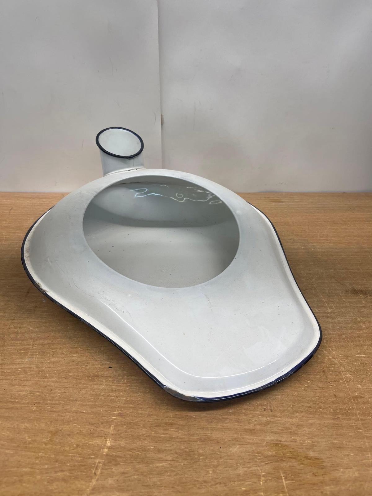 Enamel Bed Pan Urinal