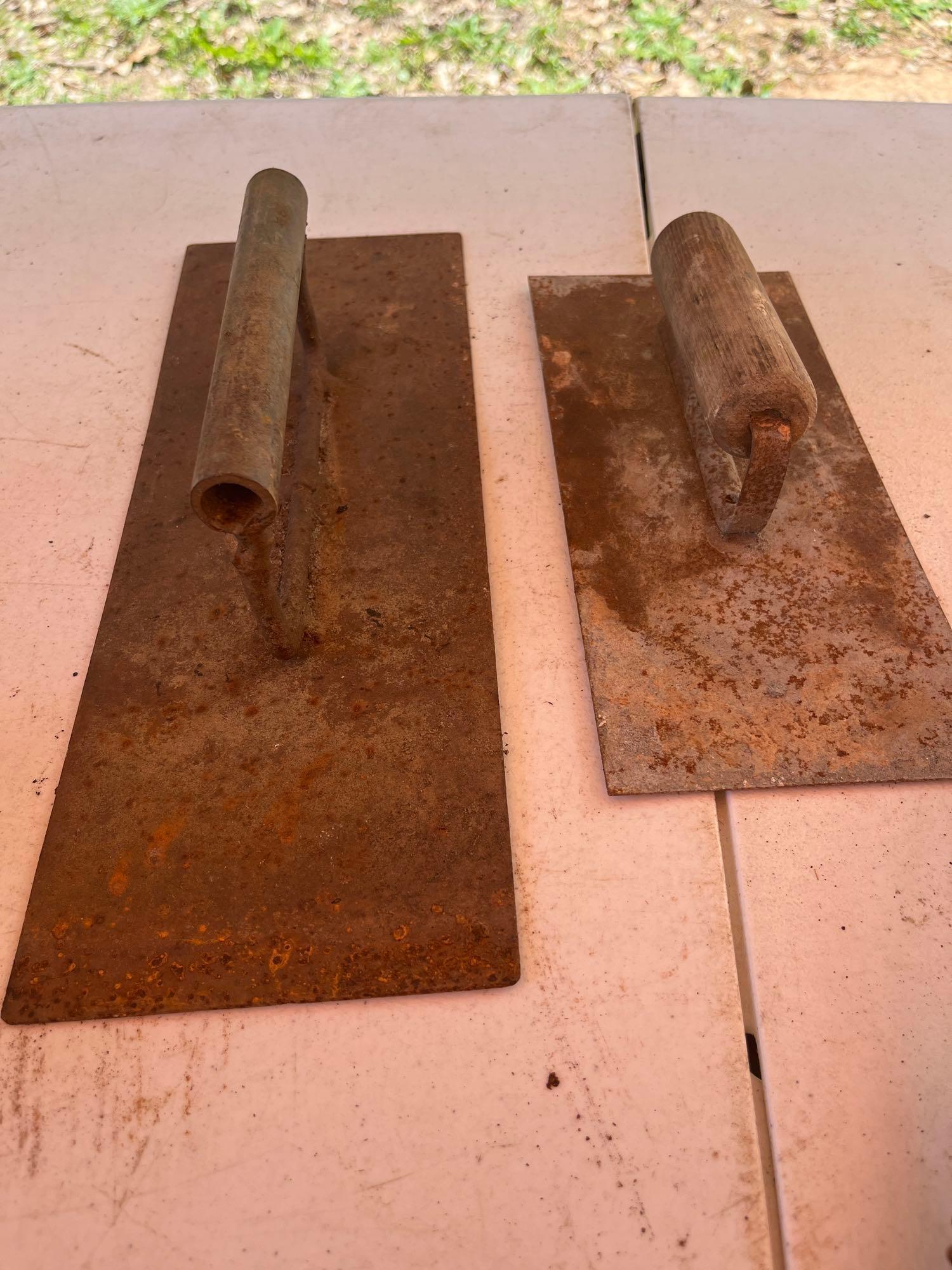 Trowels/ Tow Bar/ Screwdriver/Etc