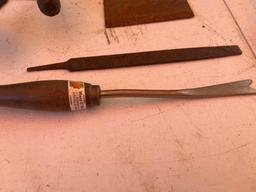 Trowels/ Tow Bar/ Screwdriver/Etc