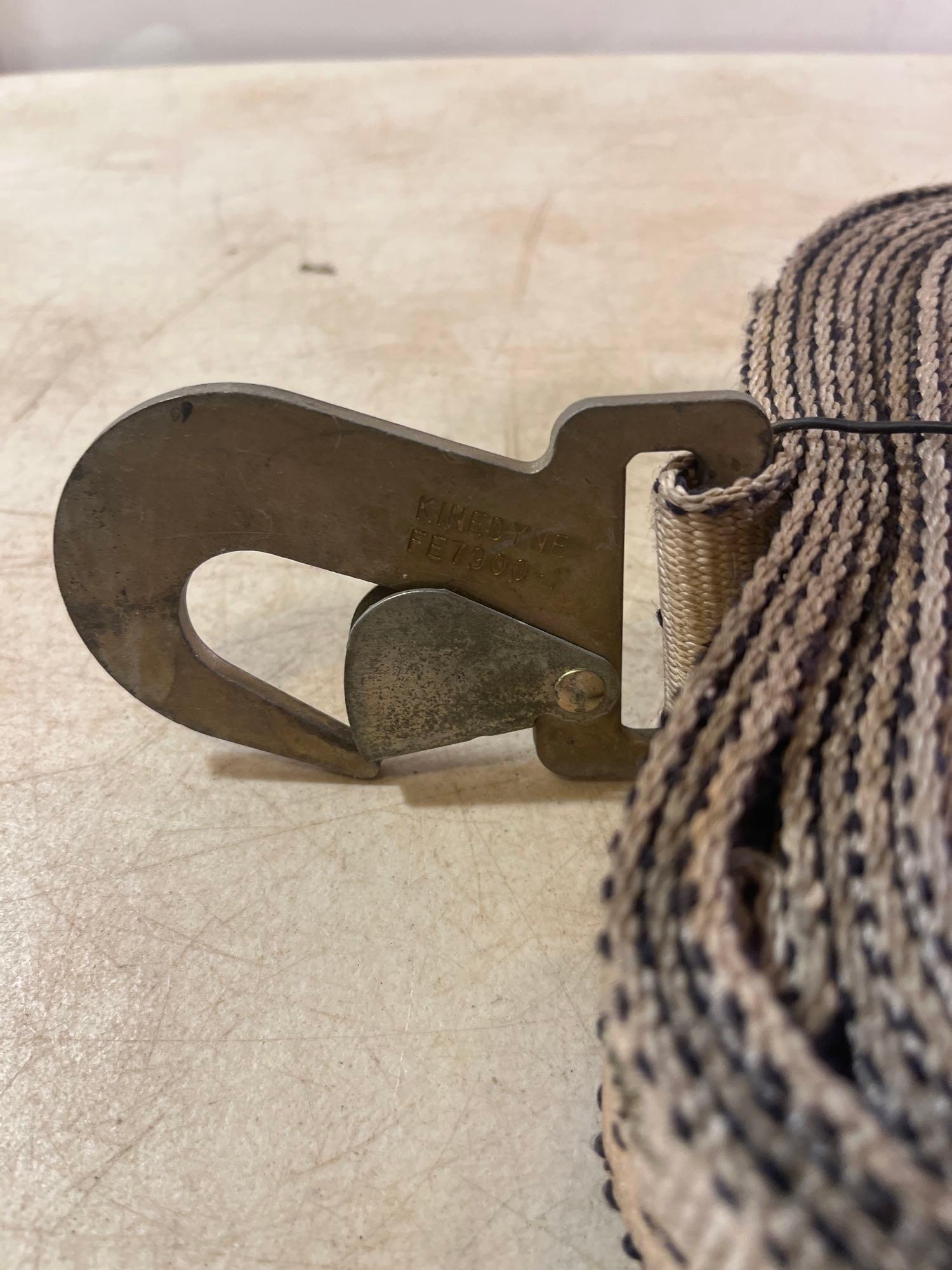 Heavy Duty Cloth Bungee Strap With Metal Handle and Clip