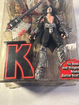2 Kiss Ultra Action Figures Gene Simmons / Paul Stanley In Box