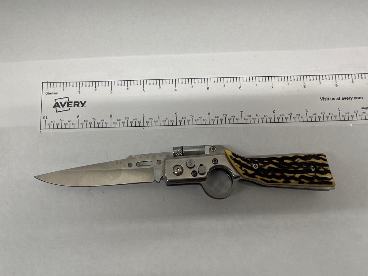 Pocket Knife With Flashlight
