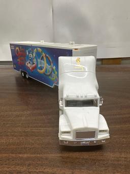 1996 Collectable Texaco Izzys Olympic Games Toy Car Carrier