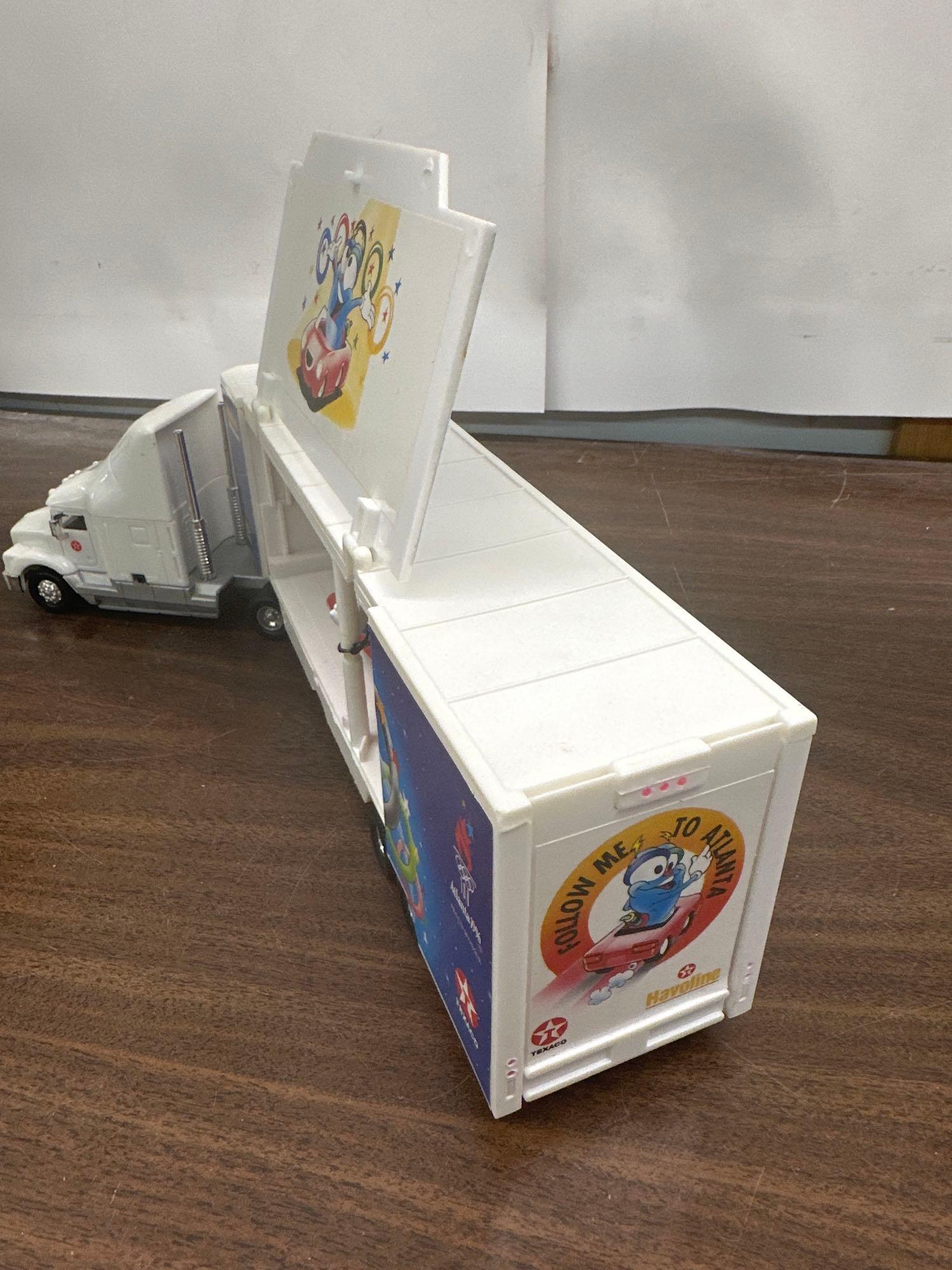 1996 Collectable Texaco Izzys Olympic Games Toy Car Carrier