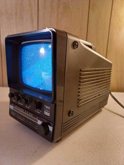 TMK 5 Inch Diagonal Black and White Portable TV