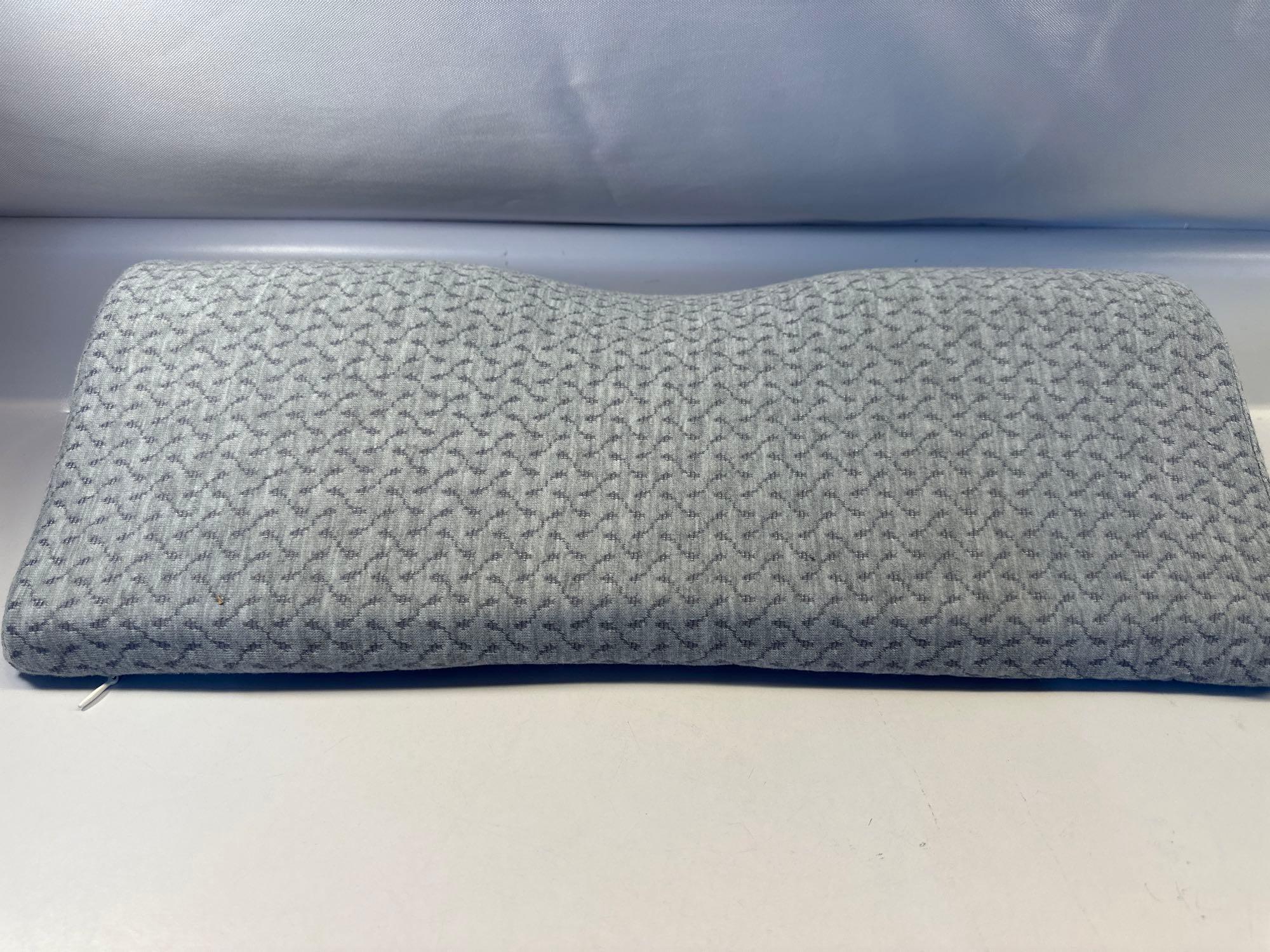 Demelon Memory Foam Neck Pillow In Box