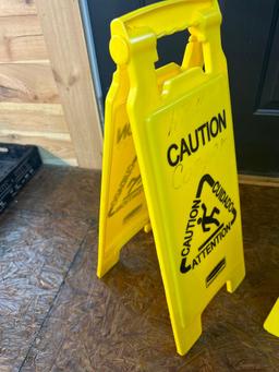 Rubbermaid Wet Floor Caution Floor Stand/ Rubbermaid Caution Attention Floor Stand