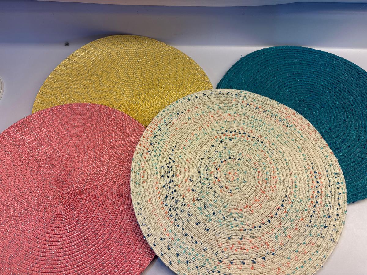 Decorative Round Outdoor Placemats 4 Each, 4 Different Colors