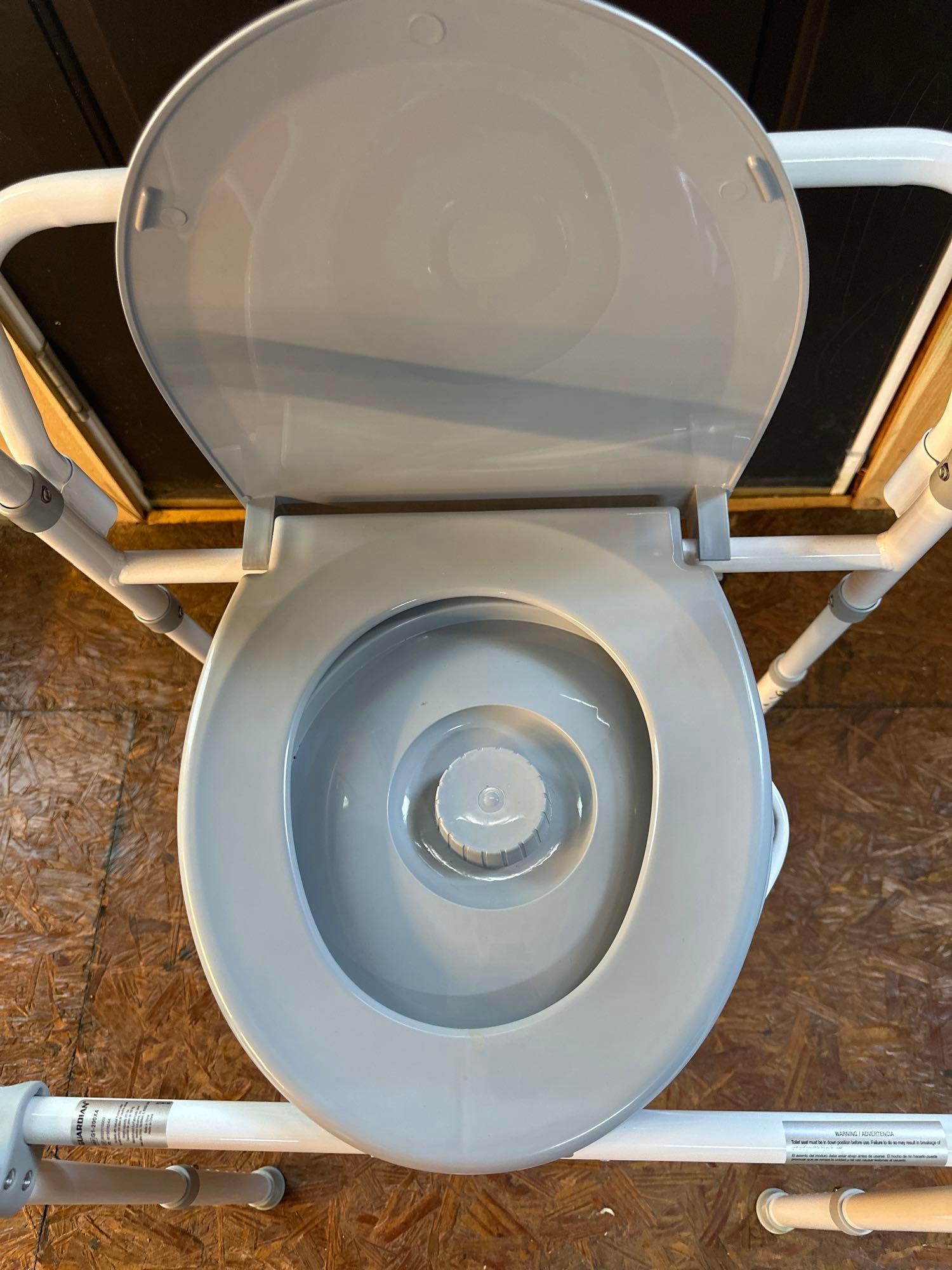 Adjustable 3 in 1 Portable Commode Over Toilet Removable Bucket Seat