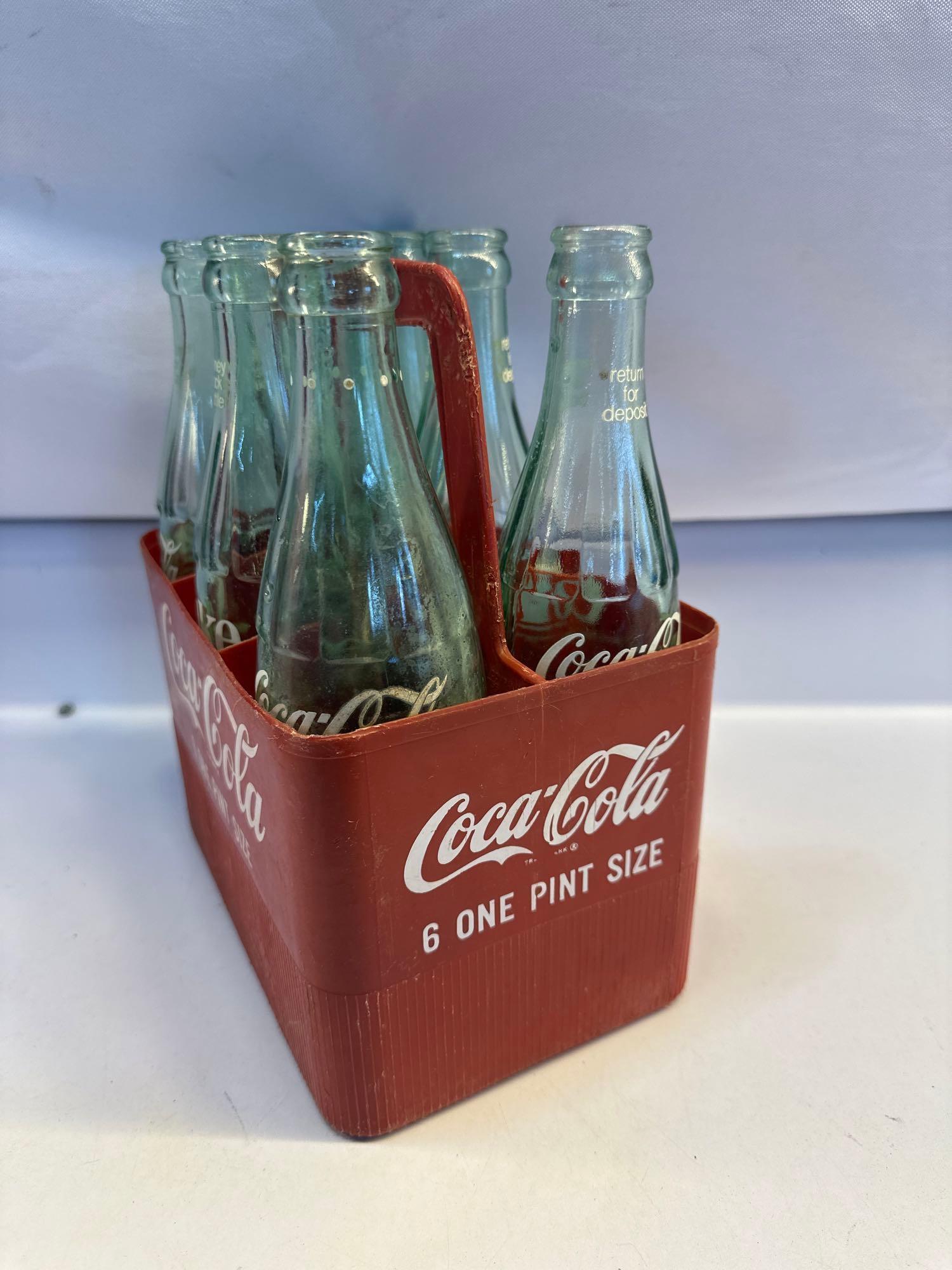 Vintage Coca-Cola 6 One Pint Size Bottle Holder/ 6 Coca-Cola Bottles