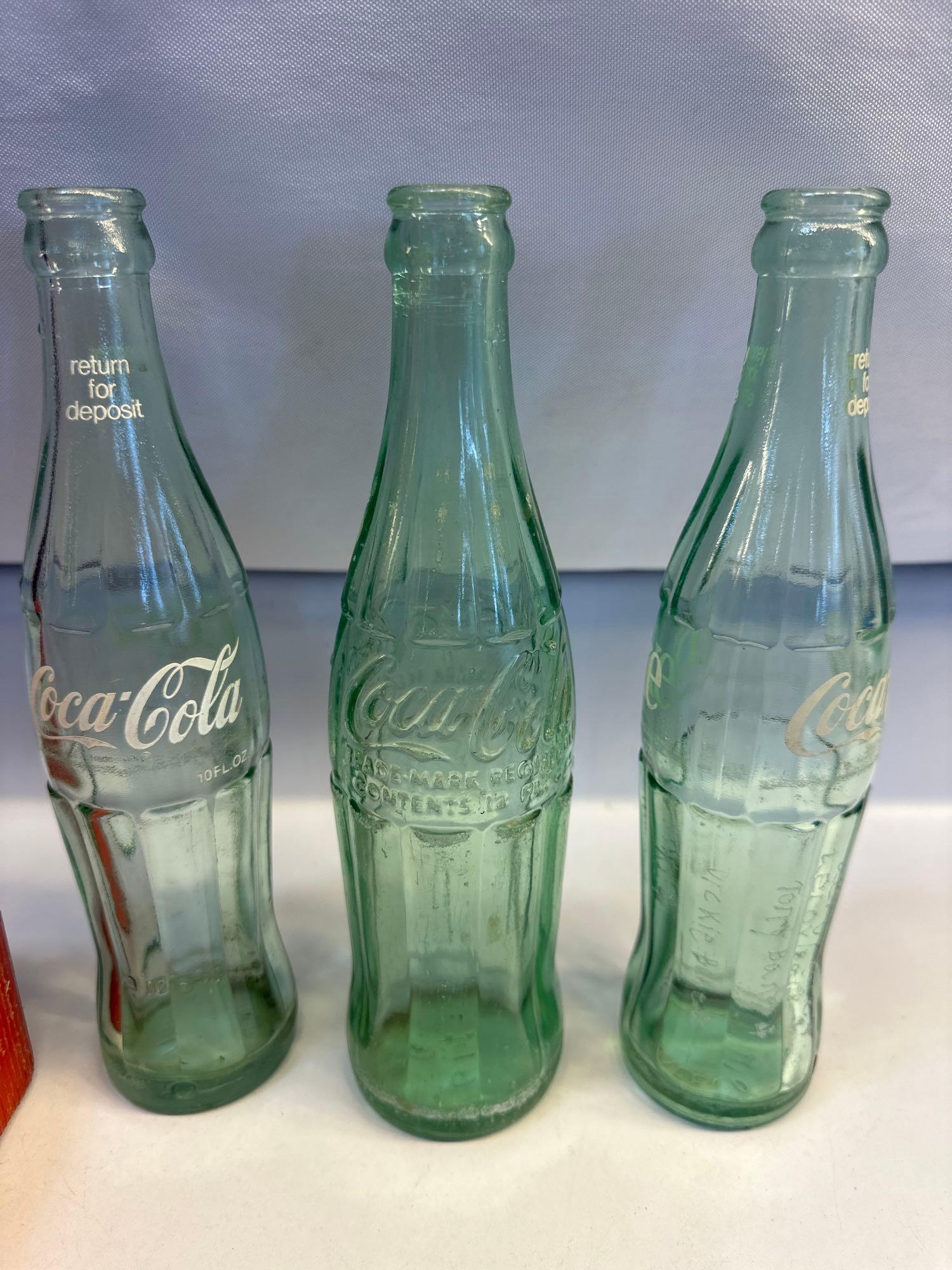 Vintage Coca-Cola 6 One Pint Size Bottle Holder/ 6 Coca-Cola Bottles