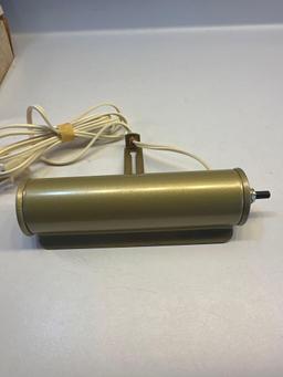 Vintage 7 Inch Picture Light