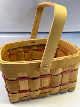 Decorative Wicker Basket With Handle
