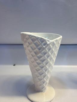 Set of 2 Waffle Cone/ Ice Cream Cup