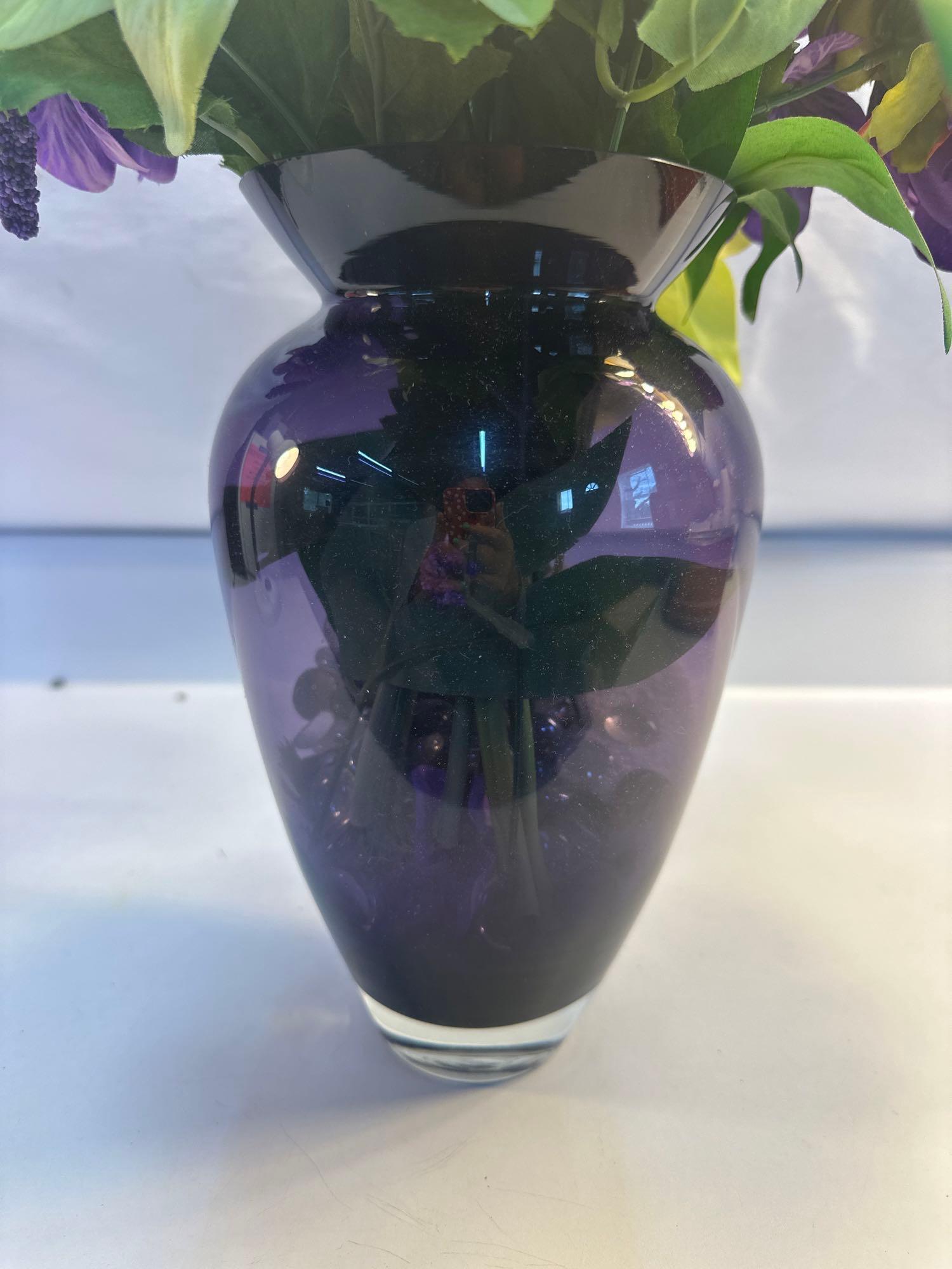 Purple Glass Vase With Flower Arrangement /Purple Flowers