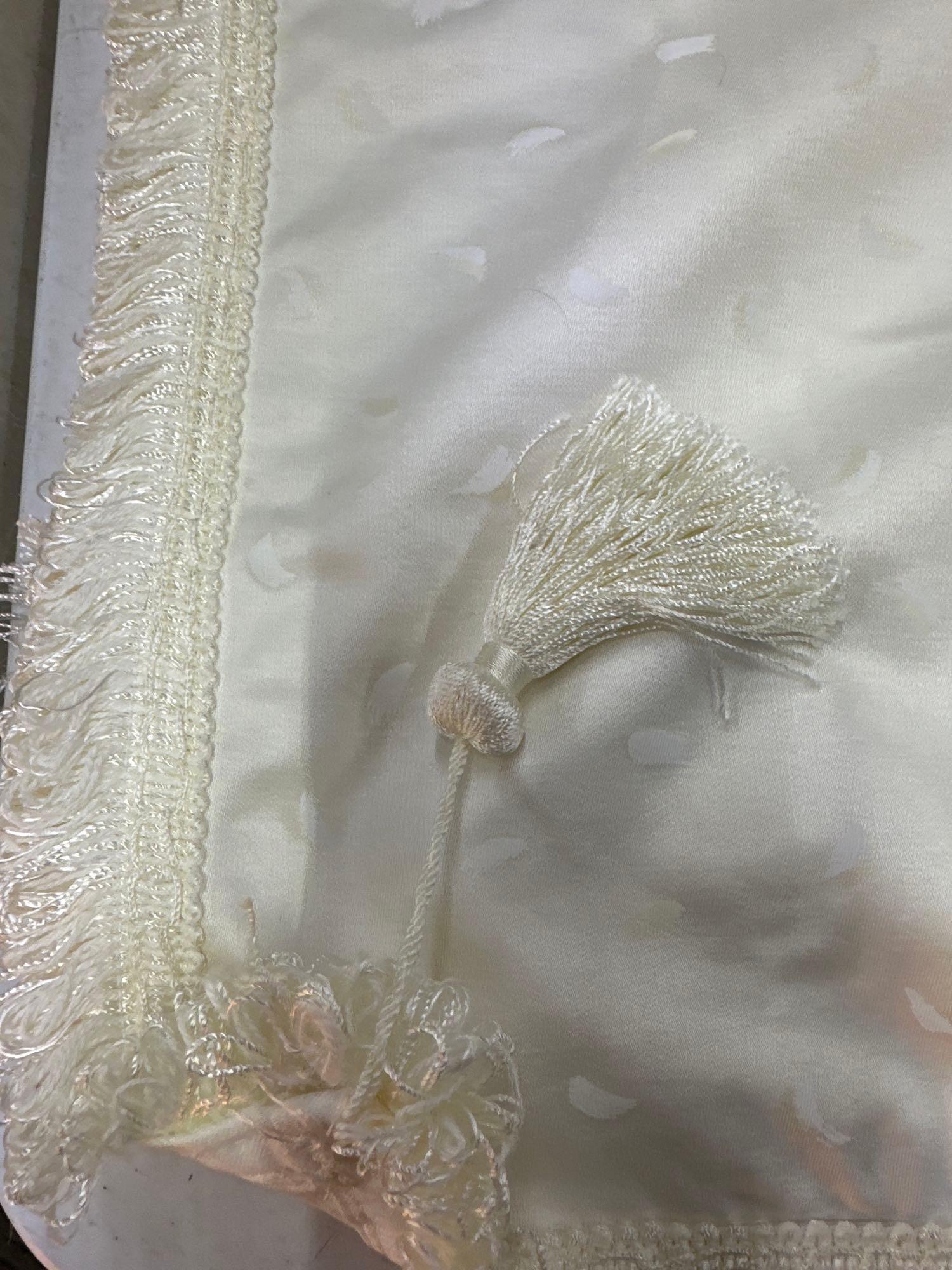 Decorative Cream Color Table Cloth