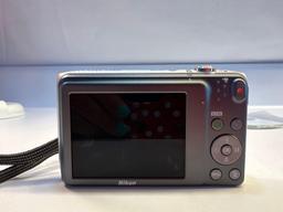Nikon Coolpix 20.1 Megapixel Camera With Manual And Case
