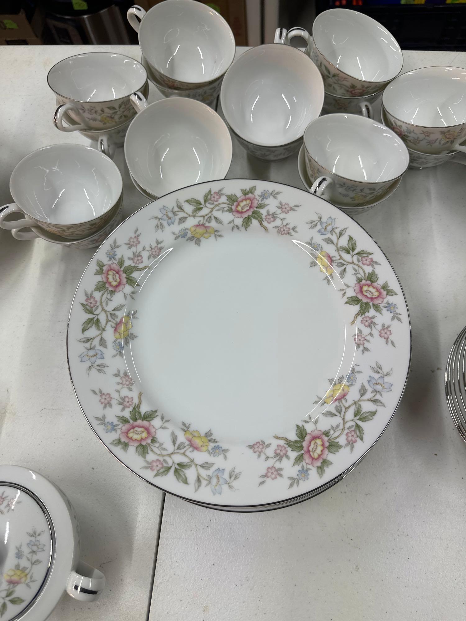 48 Pc Barry By Symco Dinnerware