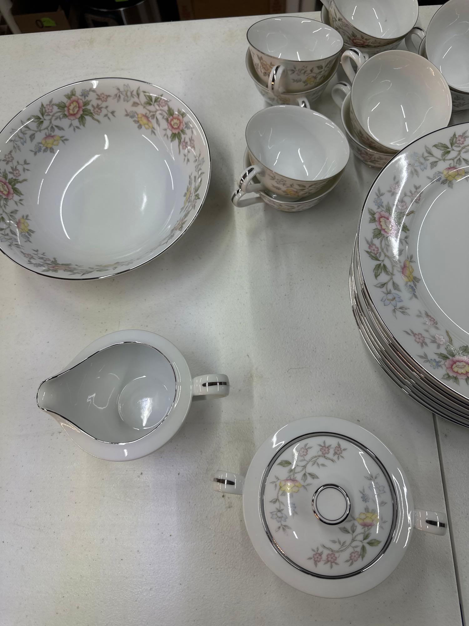 48 Pc Barry By Symco Dinnerware