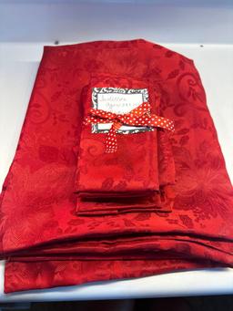 Christmas Cloth Red Tablecloth/ 6 Matching Napkins