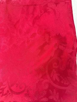 Christmas Cloth Red Tablecloth/ 6 Matching Napkins
