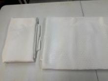 Set of 2 White Cloth Tablecloths