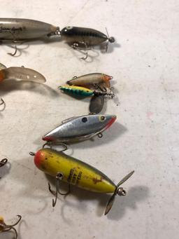 8 Lures