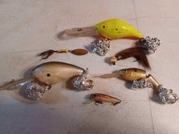 6 Lures