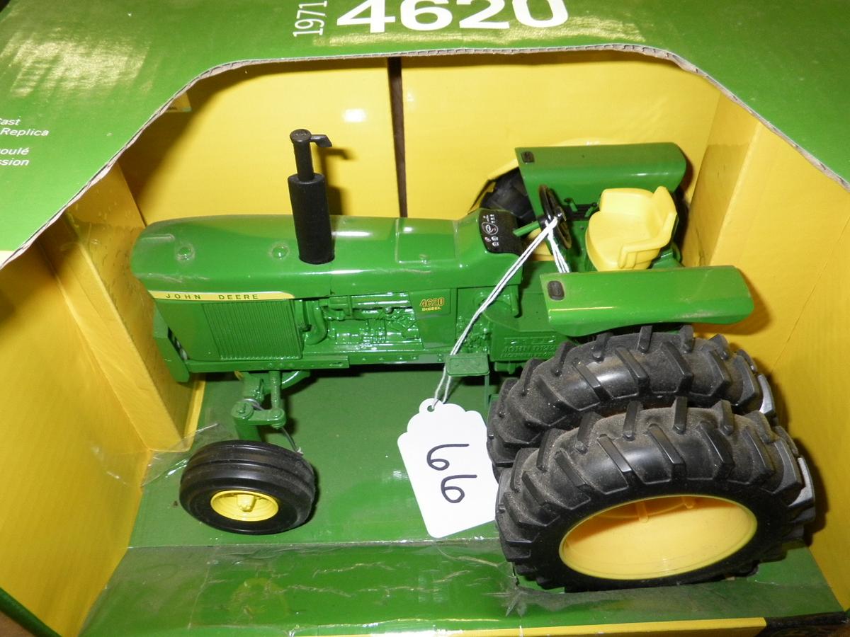 JOHN DEERE 4620 TRACTOR 1/16 SCALE