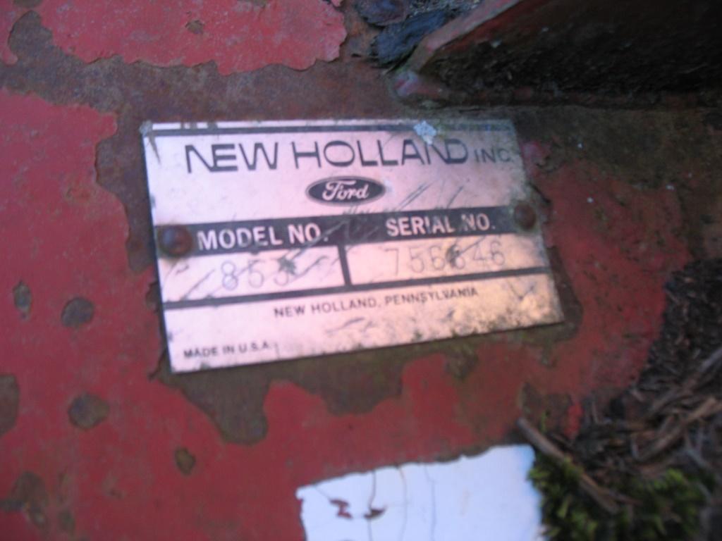 NH Hay Baler 853