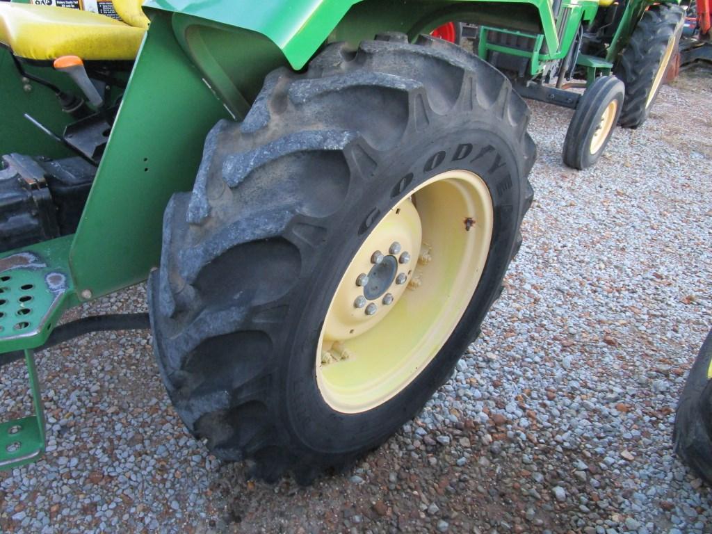 John Deere 5203 Tractor