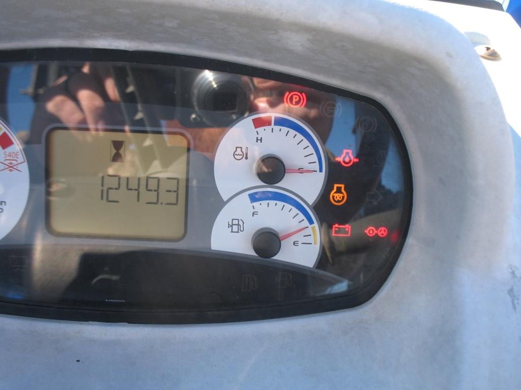 NH T4.75 w/ 655 Loader