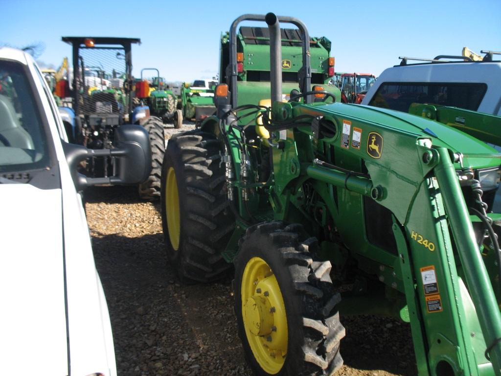 JD 5065E w/ H240 Loader