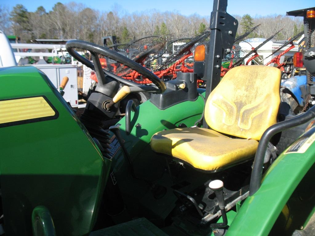 JD 5065E w/ H240 Loader