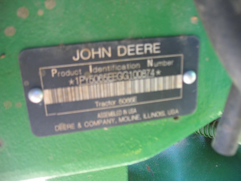 JD 5065E w/ H240 Loader