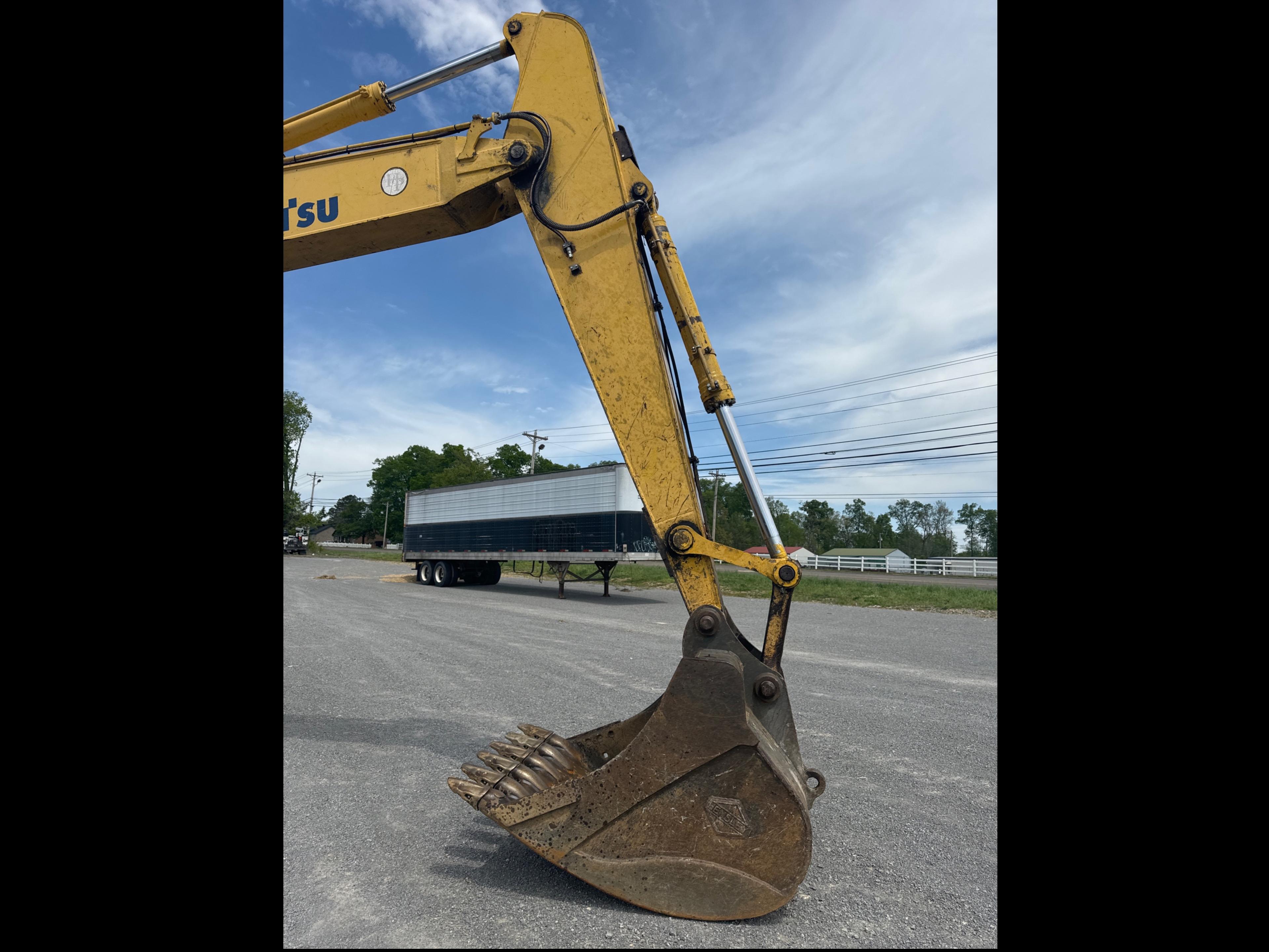 2004 Komatsu PC 220 - 7