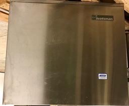 Scotsman Ice Machine MOD. NME1254WS-32B; SER. #: A1016021320013403. NOT WORKING