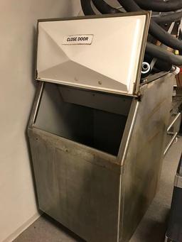 Scotsman Ice Bin MOD. BH550S-C; SER. #: 403327-11R